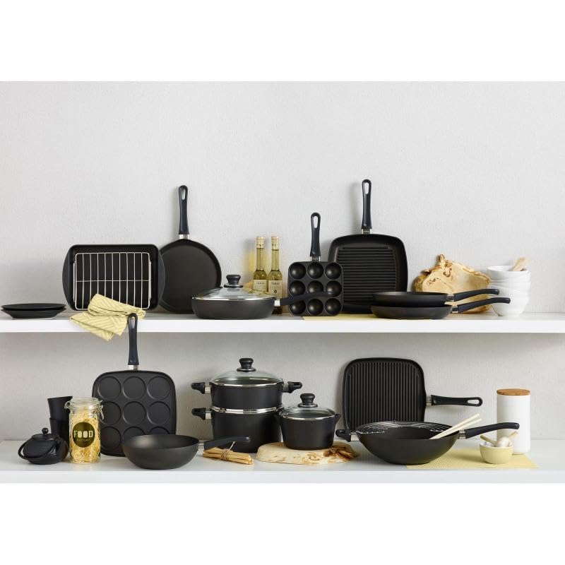 Scanpan Classic 4 1/2 Qt Nonstick Covered Low Sauce Pot – Metal Utensil Safe, Dishwasher & Oven Safe to 500°F, Works on Gas & Electric Stovetops, Black - Image 4