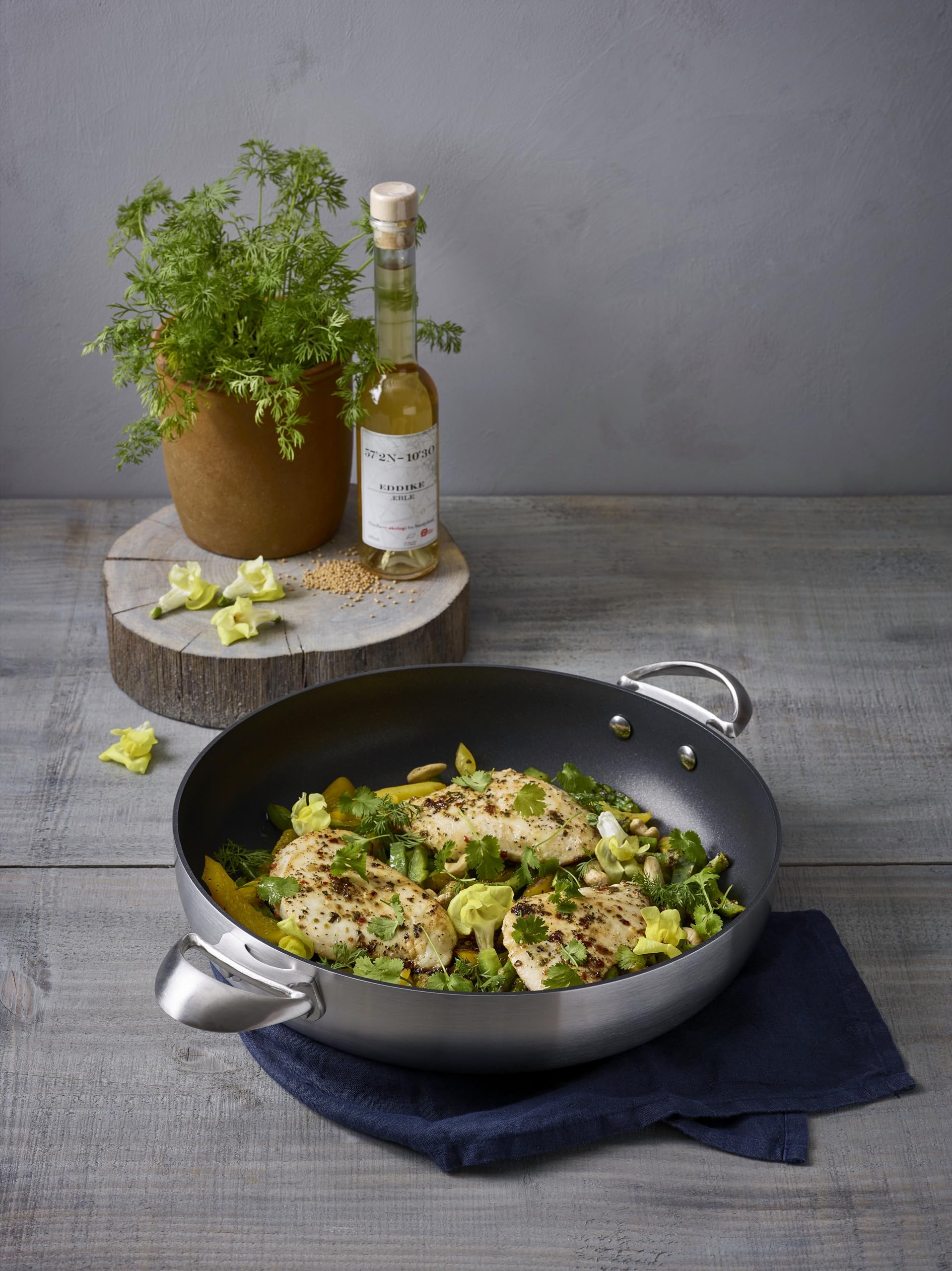 Scanpan CTX Chef's Pan with Lid - Image 4