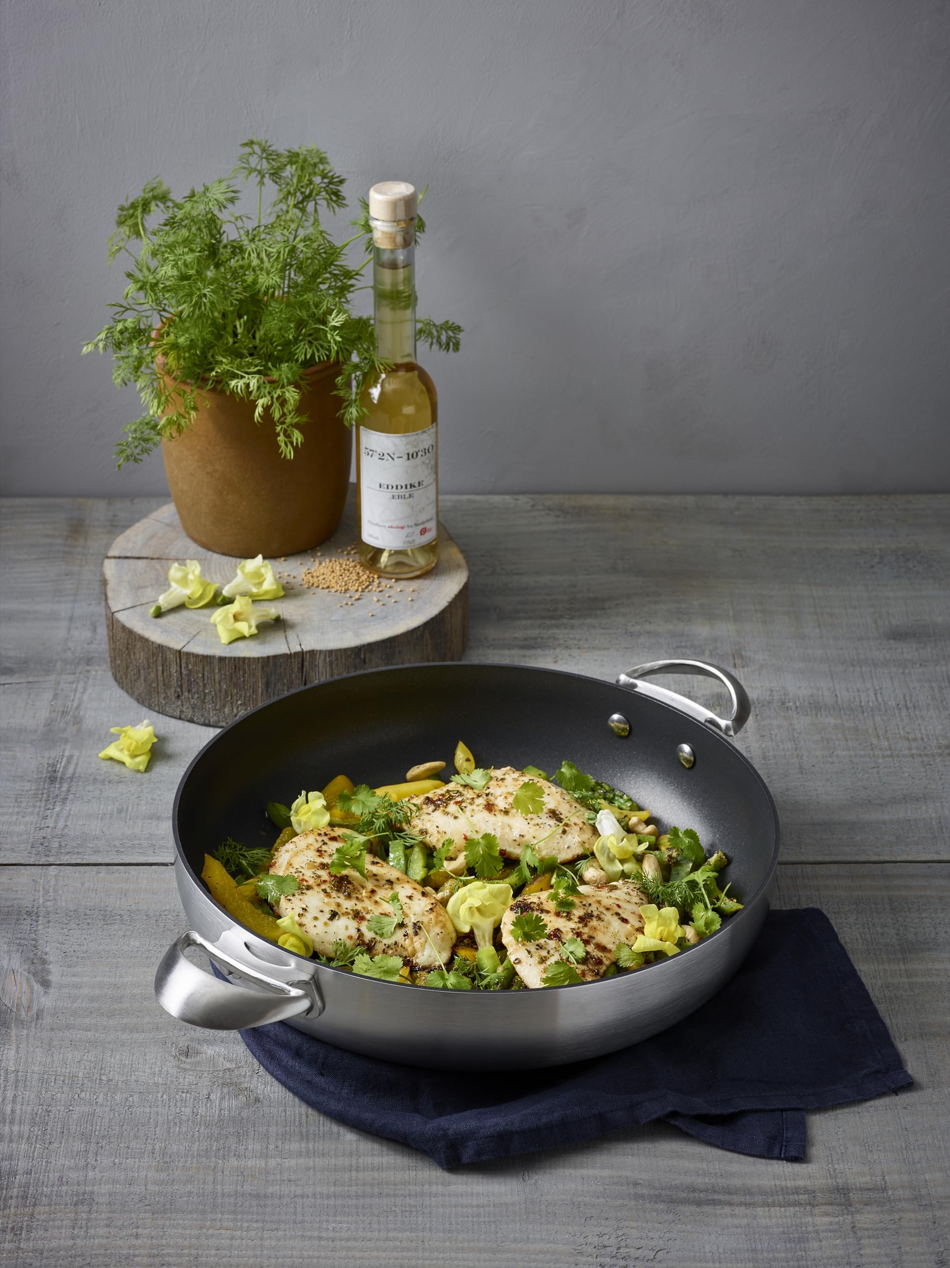 Scanpan CTX Chef's Pan with Lid - Image 7