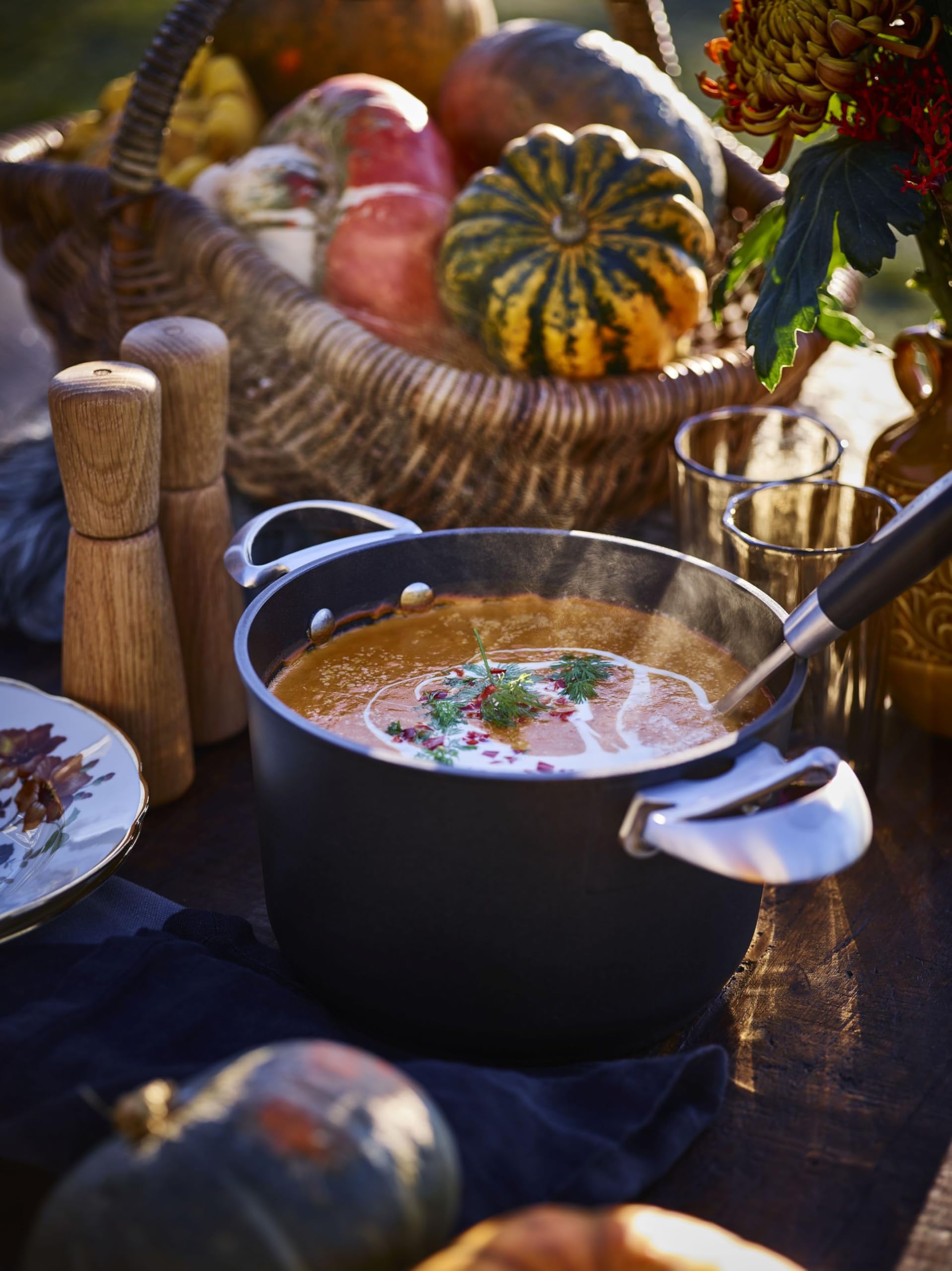 Scanpan Pro IQ 6.5 qt Nonstick Covered Dutch Oven - Compatible with All Cooktops, Induction Ready, Metal Utensil Safe, Oven Safe to 500°F, Dishwasher Safe - Image 6