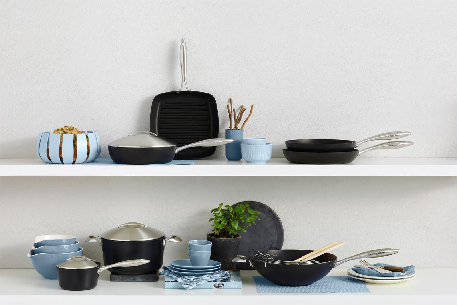 Scanpan Professional 4.25 qt Nonstick Saute Pan with Lid - Compatible with All Cooktops, Induction Ready, Metal Utensil Safe, Oven Safe to 500°F, Dishwasher Safe - Image 4